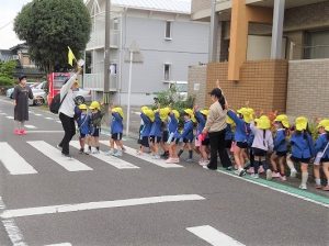 お散歩（年中組）