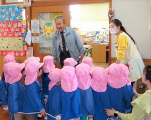 園内めぐり（年少組）