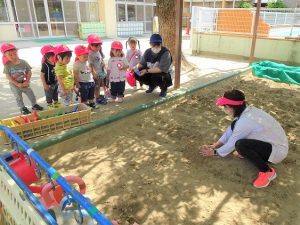 園外めぐり（いちご組）