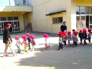 遠足ごっこ（いちご組）