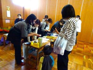 ふれあいマーケット（母の会主催）