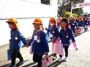 青木小１年生との交流会（年長組）