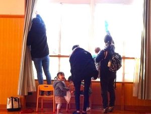 奉仕作業（年中組・年少組）
