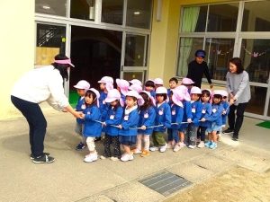 園外めぐり（年少組）