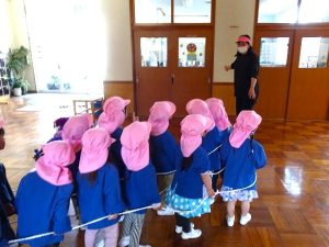 園内めぐり（年少組）