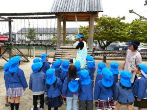 園外めぐり（年長組）