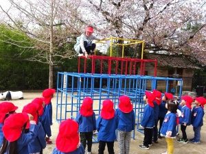 園外めぐり（年中組）