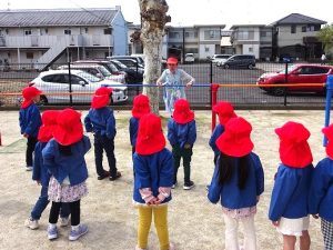 園外めぐり（年中組）